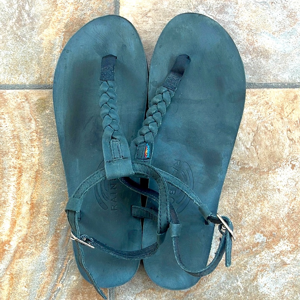 Rainbow t strap flip flop size 8